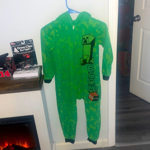 Minecraft flannel onesie - Picture 1 of 7